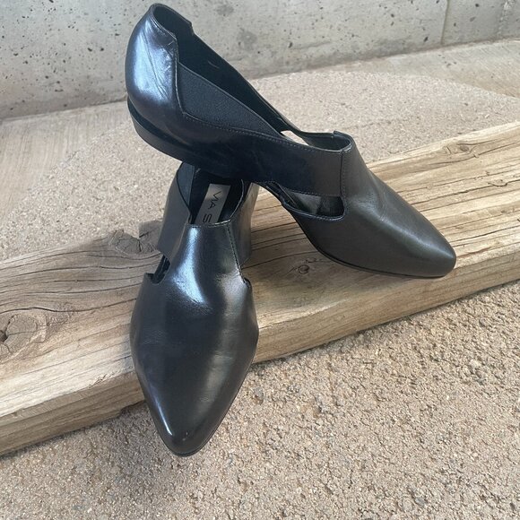 VIA SPIGA WOMEN'S BLACK LEATHER POINTED TOE CUT-OUT FLATS SIZE 5.5 - Picture 1 of 10